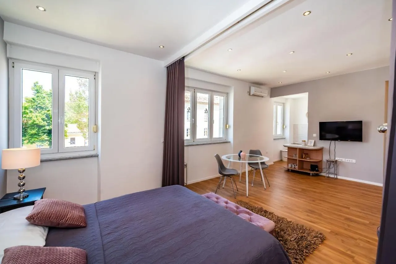 Studio Apartment Jader 扎达尔